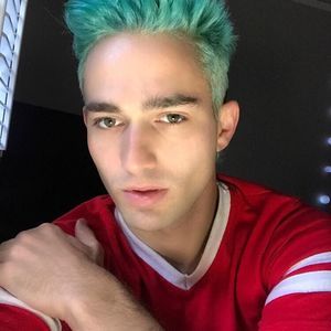 Meet your Posher, Wesley